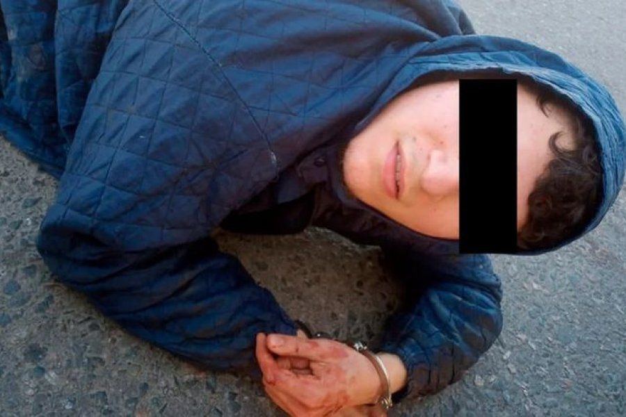 Frustraron un intento de fuga de Martin Kunz , el ex cadete que asesino al chofer de una combi y herir a cinco adolescentes