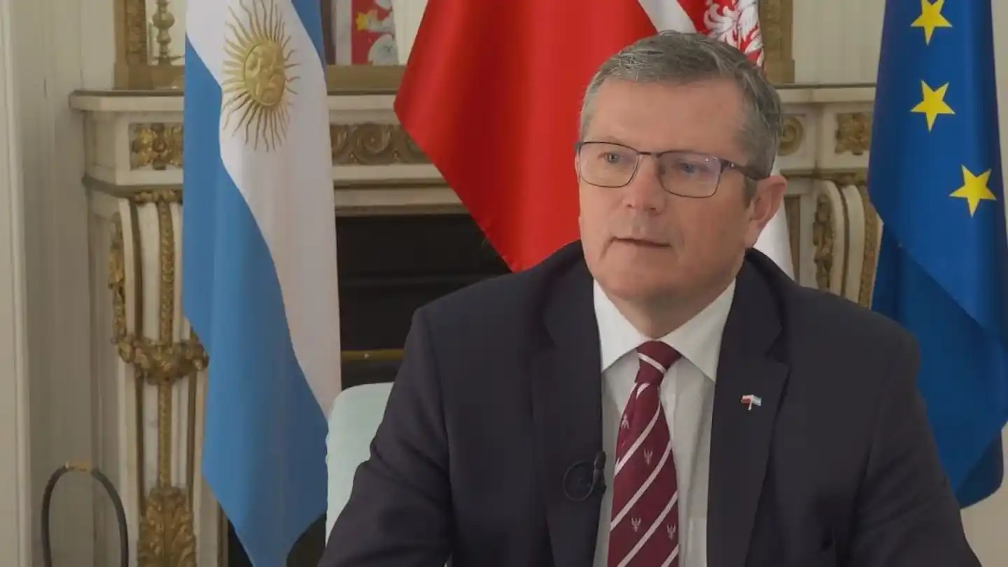 El vicecanciller de Polonia, Marcin Bosacki, planteó los reparos que su país tiene para avanzar en la firma del tratado de libre comercio entre la UE y el Mercosur. (Foto: captura TN)