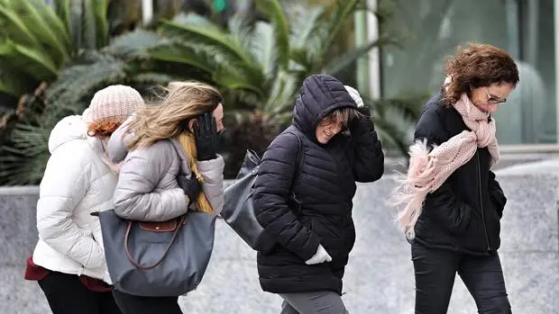 Volvió el frío y rige alerta meteorológico por vientos intensos para el sur bonaerense