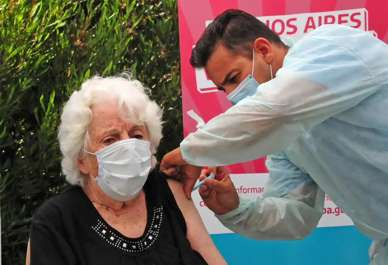 El Gobernador liberó las segundas dosis de vacuna anti Covid-19 para mayores de 60 años