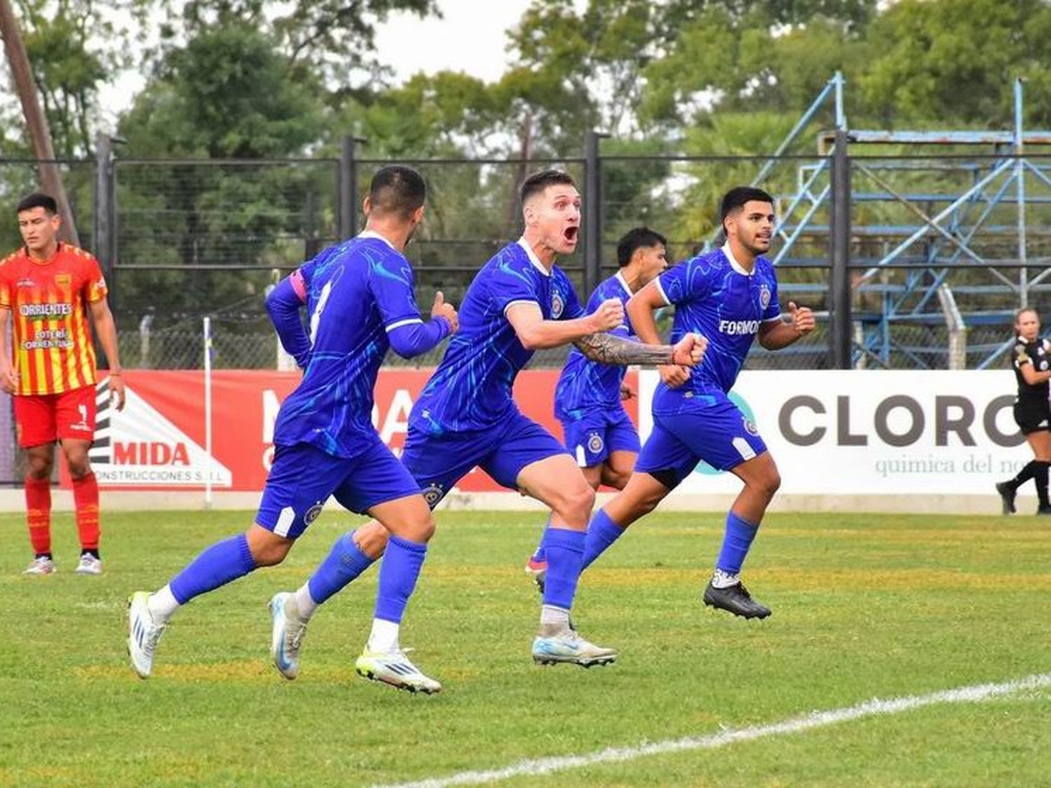 Sol de América lo revirtió
ante Boca Unidos y se ilusiona