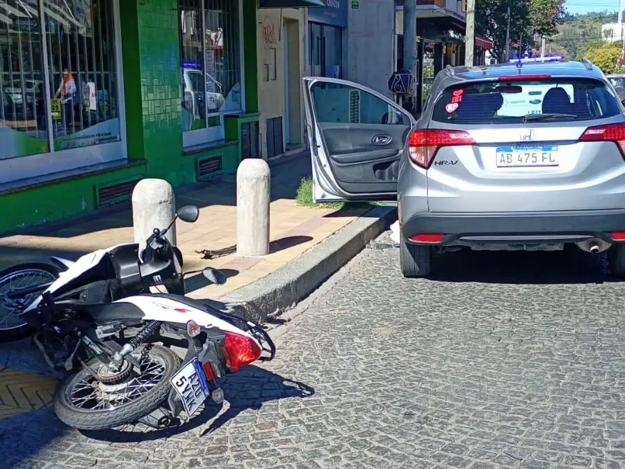 El tránsito en la zona se vio momentáneamente afectado mientras se realizaban las actuaciones correspondientes.