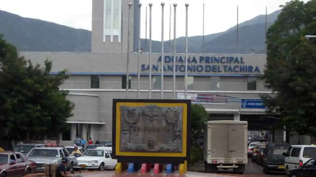 CAE BANDA DE TRATANTES en la frontera: rescatan a varias adolescentes que iban a ser sacadas del país