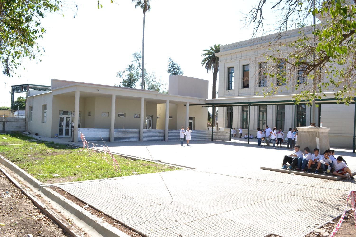 Sin precisiones sobre la continuidad de la obra de puesta en valor de la Escuela Laprida