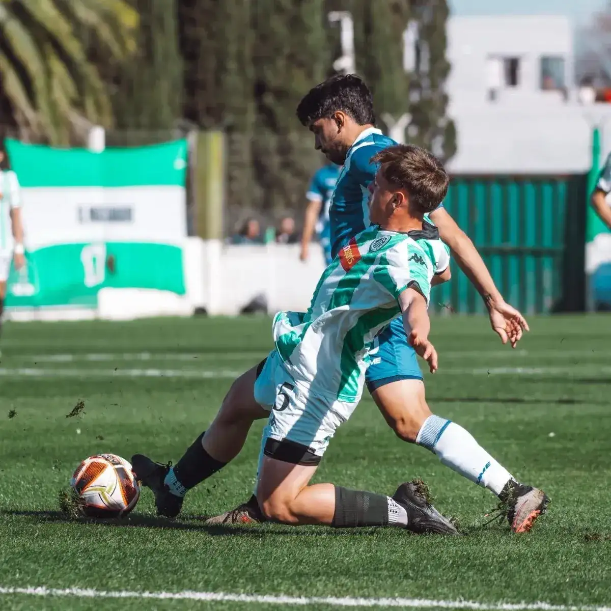 Alvarado pegó en los momentos clave, venció a Kimberley y se adueñó del clásico marplatense