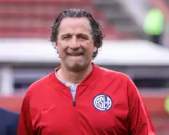 Juan Antonio Pizzi es el nuevo entrenador de Racing