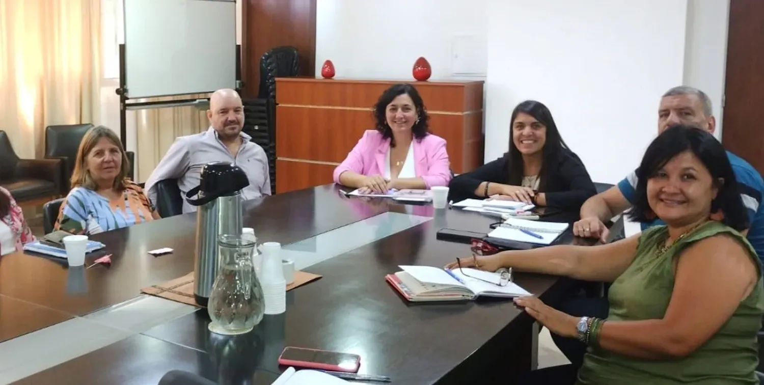 La reunión se desarrolló en el Ministerio de Educación.