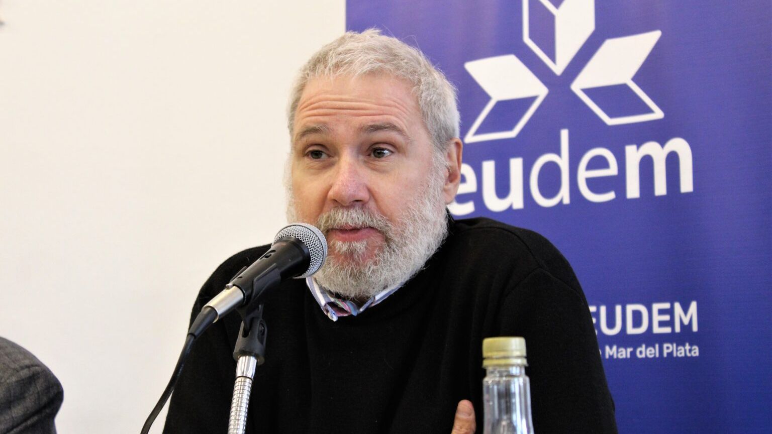 El ensayista Alejandro Katz se presentará en Tandil y hablará sobre populismos y democracia