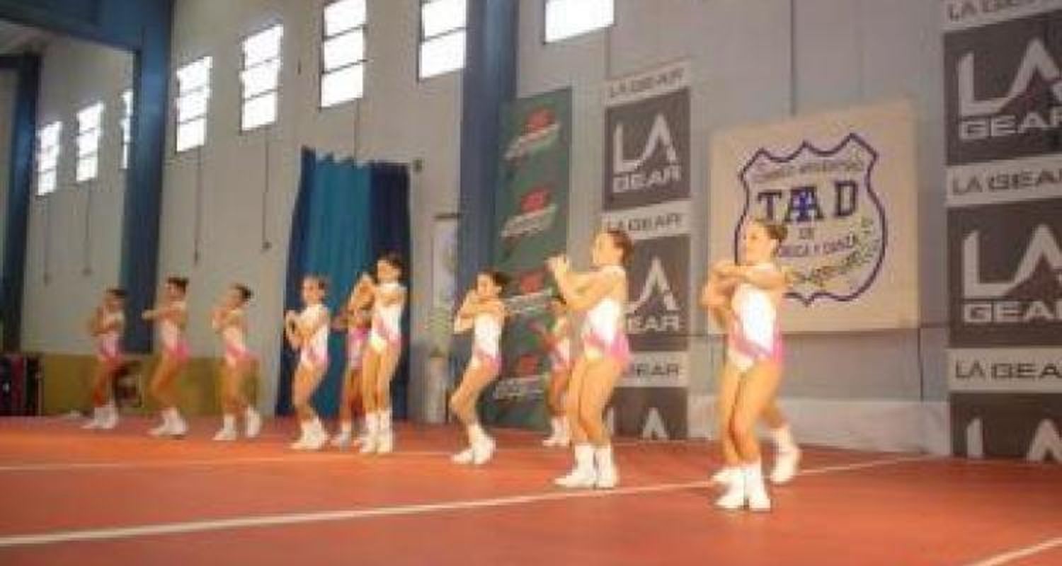 Una multitud en el selectivo regional de Aeróbica y Danzas