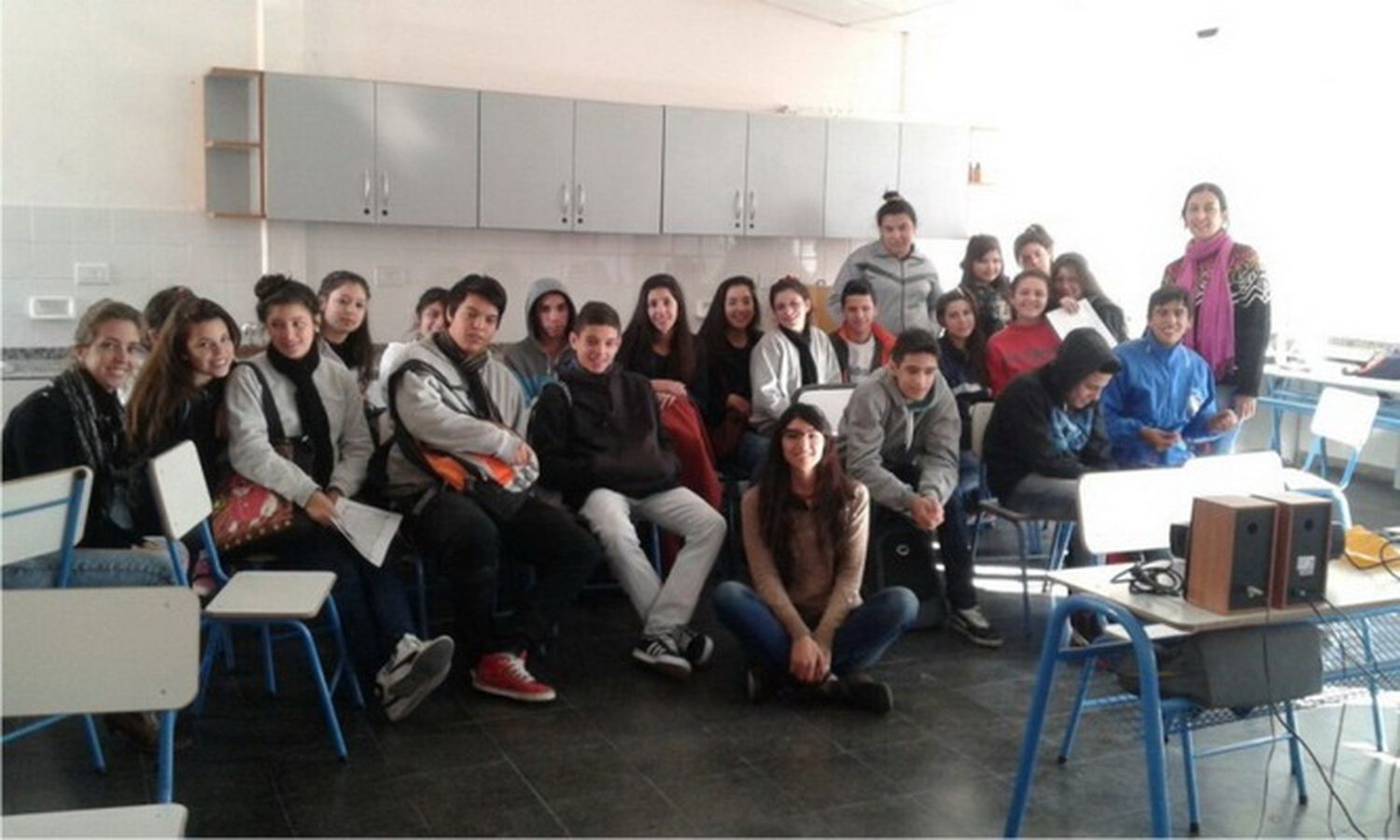Abogados y adolescentes dialogaron sobre el noviazgo sin violencia