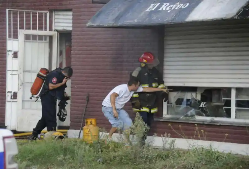 Un incendio en un supermercado en Villa Aguirre provocó grandes pérdidas