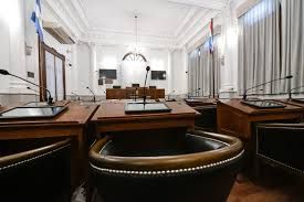 Contratos en el Senado