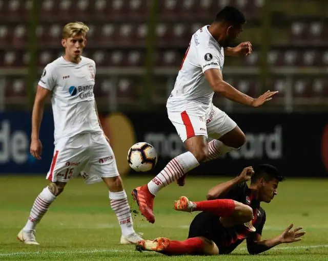 Le descontaron seis puntos a Huracán
