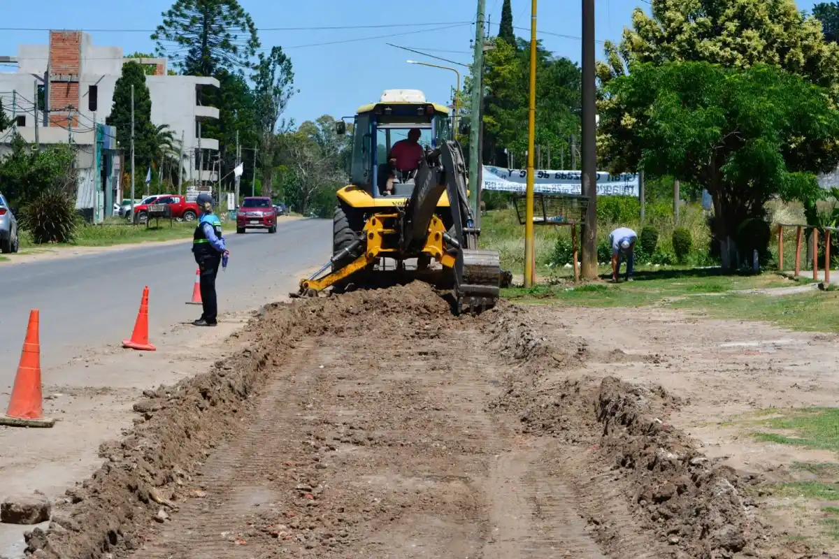 Construyen cinco cuadras de ciclovía en la Urquiza
