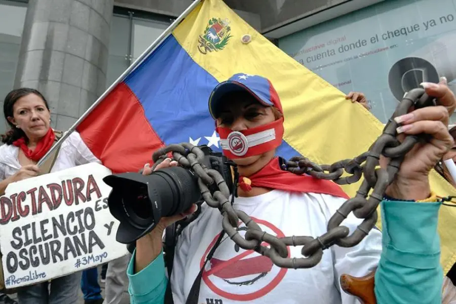 Duro momento para el periodismo en Venezuela: 12 detenidos y presentadores creados con inteligencia artificial