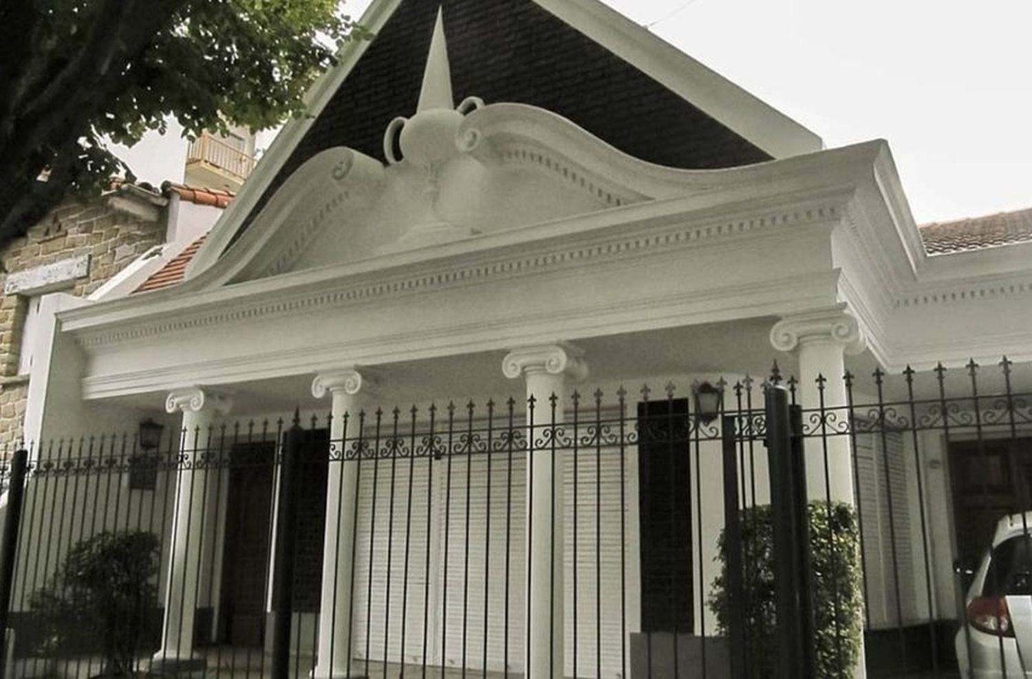 Insisten en declarar monumento histórico un chalet construido por Salamone en Mar del Plata