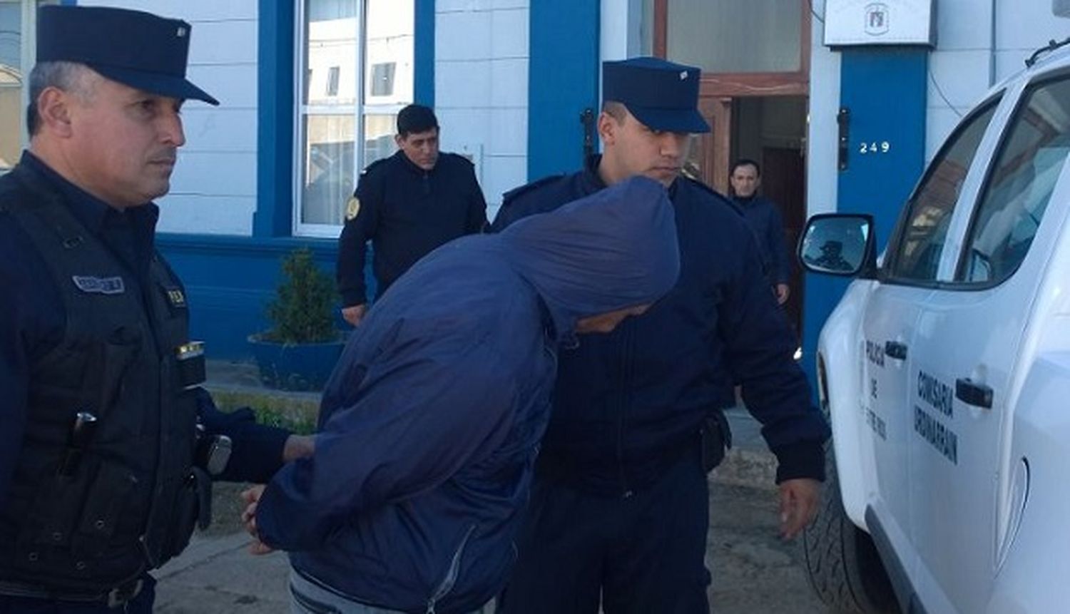 Renunció a la probation y fue condenado por golpear a su pareja