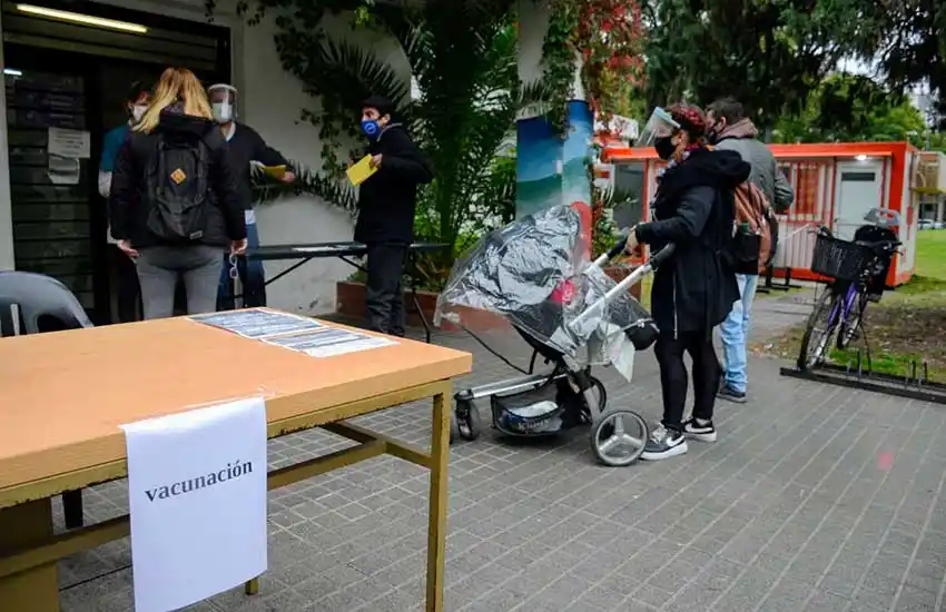 Rosario sumó 512 nuevos contagios de coronavirus y registró 25 muertes