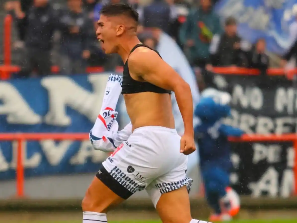 Lucas Monzón festejando el primer tanto del “Torito” (FOTO: Prensa Alvarado)
