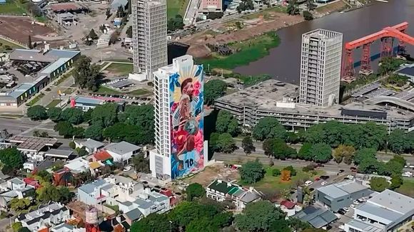 Se acerca el final del juicio por abuso sexual al muralista que pintó al Messi gigante en Santa Fe