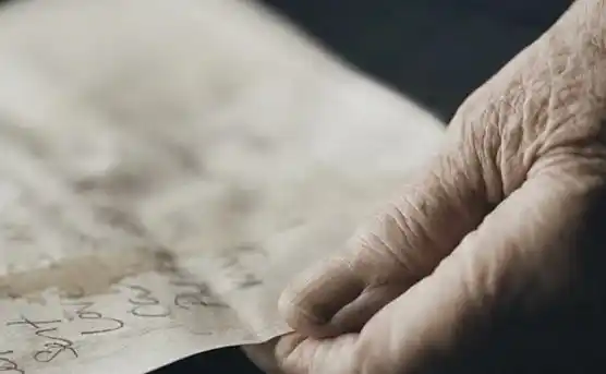 Carta de una mujer de 82 años: "Dicen que la vida se alarga cada vez más ¿Para qué?"