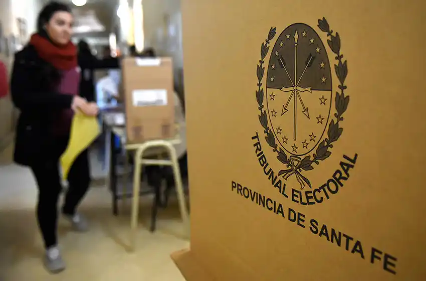 Perotti estableció que las elecciones en la provincia se realicen en simultáneo con las nacionales