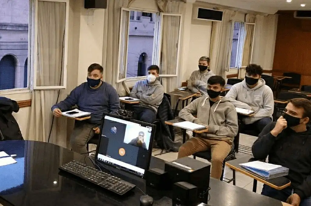 Los terciarios santafesinos vuelven el lunes a clases presenciales con cuatro modalidades