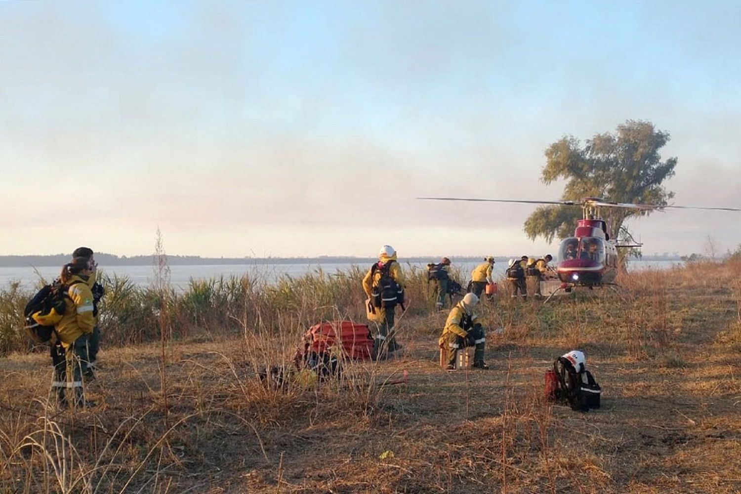 Está contenido el incendio en la zona del Río Gualeguay