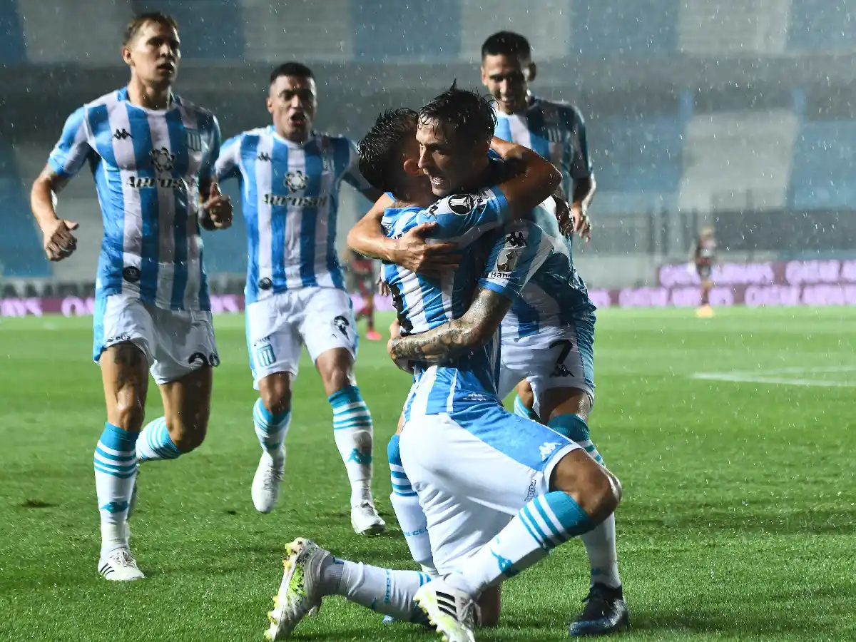A pura polémica, Racing empató con Flamengo