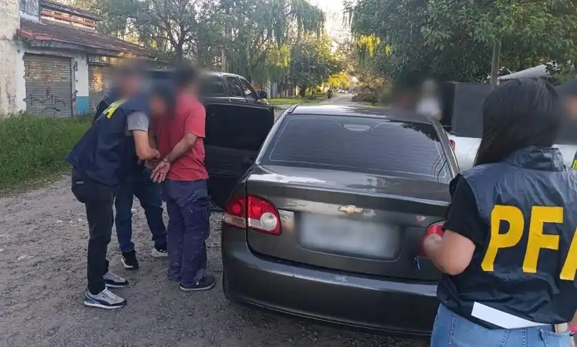 Detienen a sujeto acusado de balear a un hombre en la calle