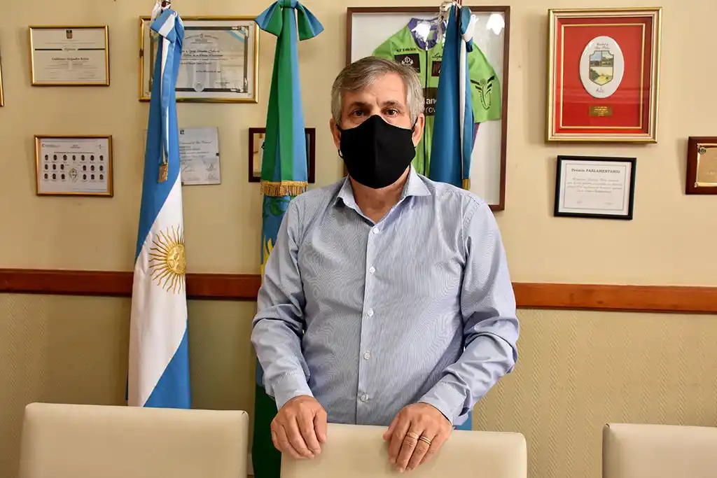 Chivilcoy: “No vamos a permitir que se fumigue cerca de escuela ni casas”, dijo Britos