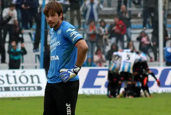 Desde la tribuna: el golazo de Marchesini para la victoria de Juventud 