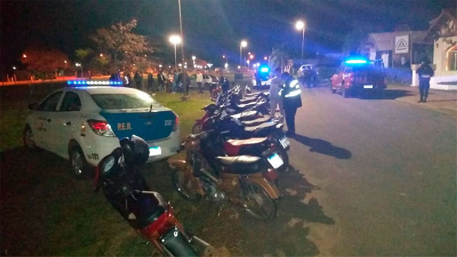 Paraná: desbaratan fiesta clandestina con 50 personas 