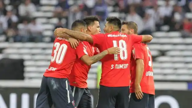 Con un golazo de Gigliotti, Independiente hundió a Talleres y alivió a Boca