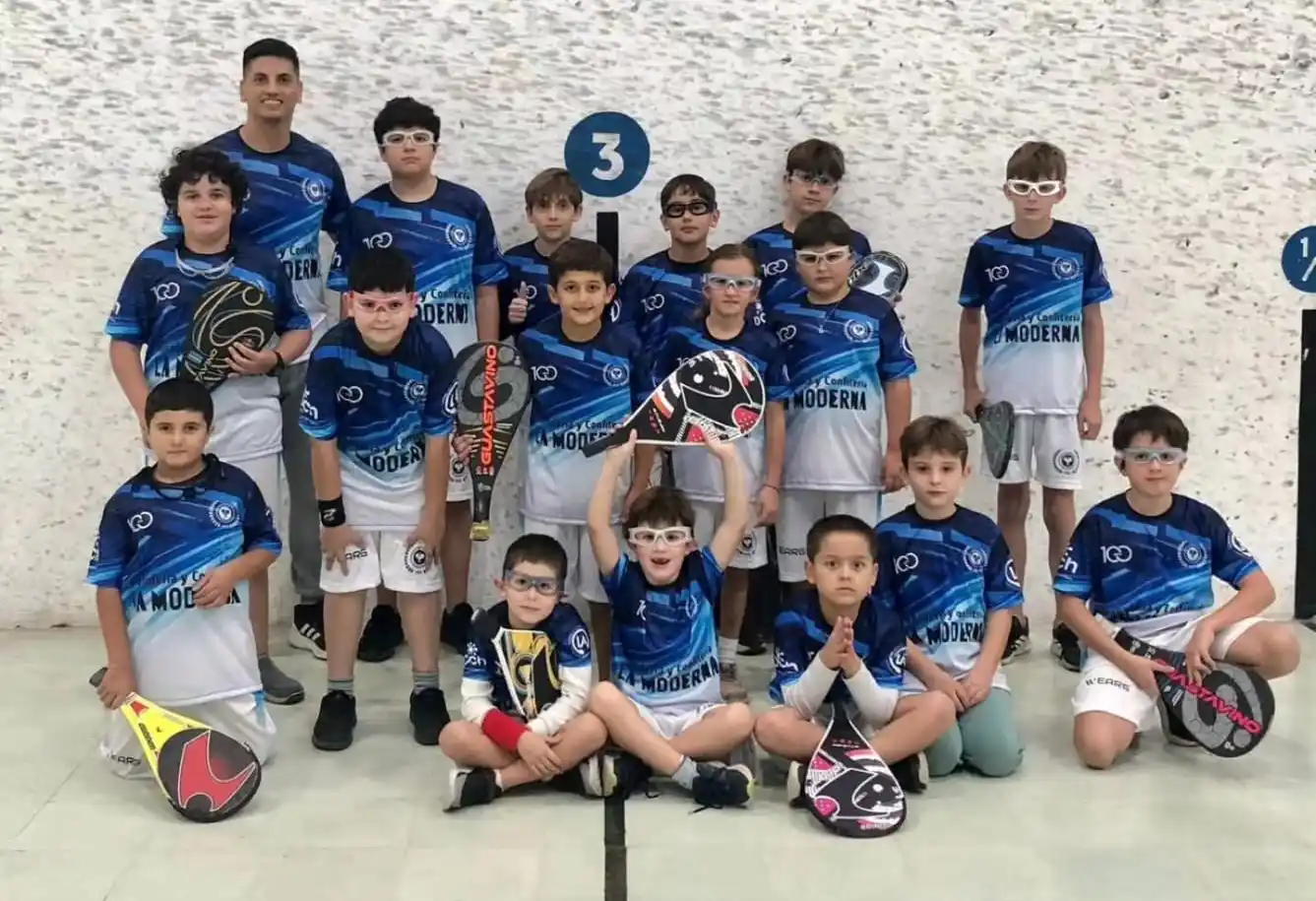 La Escuela de Paleta del Club de Pelota Chascomús viaja a General Belgrano para su primer encuentro del año