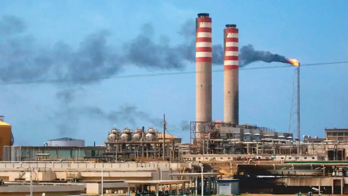 SE FILTRAN DETALLES del millonario contrato entre Venezuela e Irán para «reparar» la refinería de Paraguaná