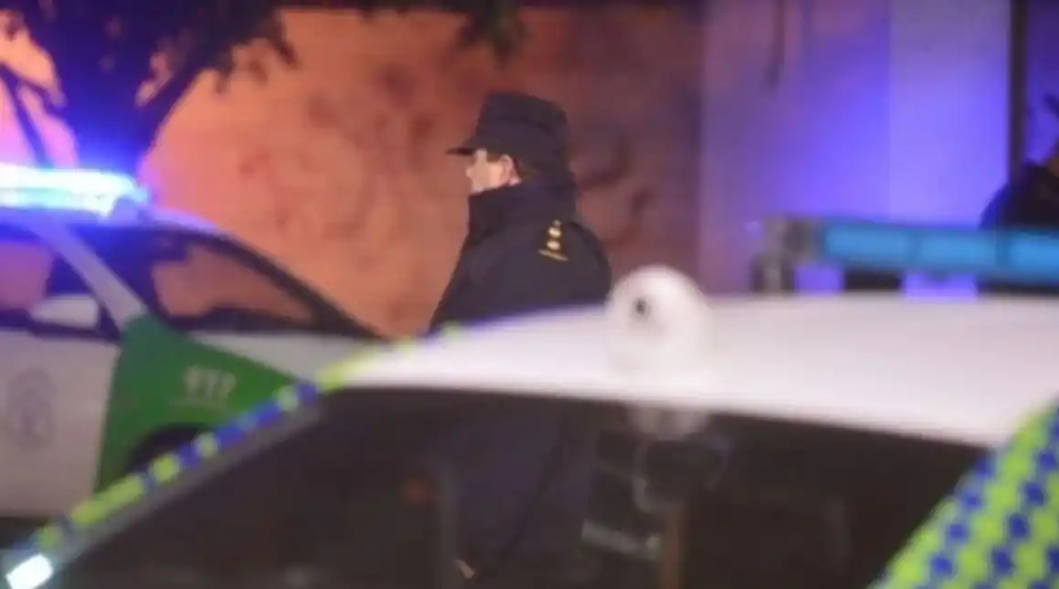 Un hombre de una entradera a su casa: mató a un ladrón e hirió a otros dos