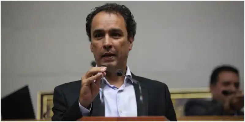 Nicolás Maduro ahora hostiga al periodista Alonso Moleiro