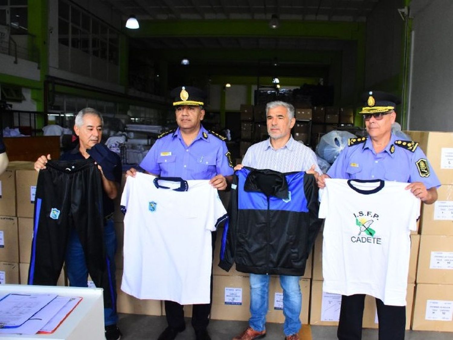 FONTEX entregó una nueva carga de indumentaria a la Policía de Formosa