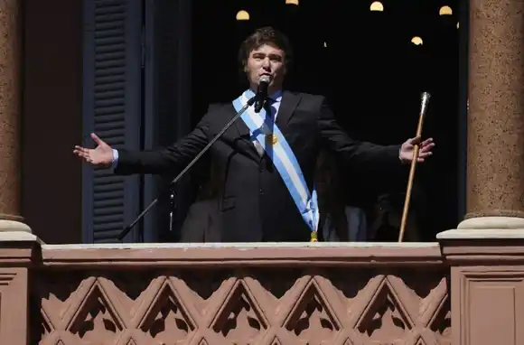 ATE denunció penalmente a Milei por el DNU