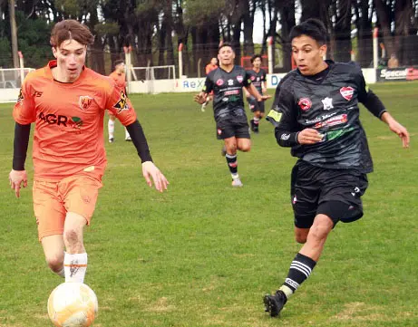 Fútbol: Sportivo- Díaz Vélez, el más atractivo de la quinta