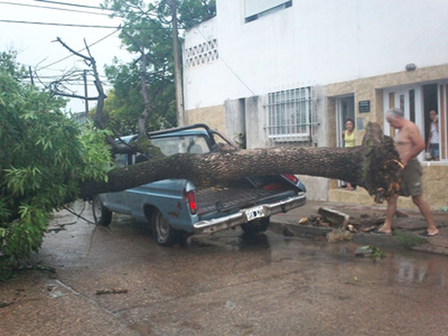 Un temporal dejó a media ciudad sin energía eléctrica