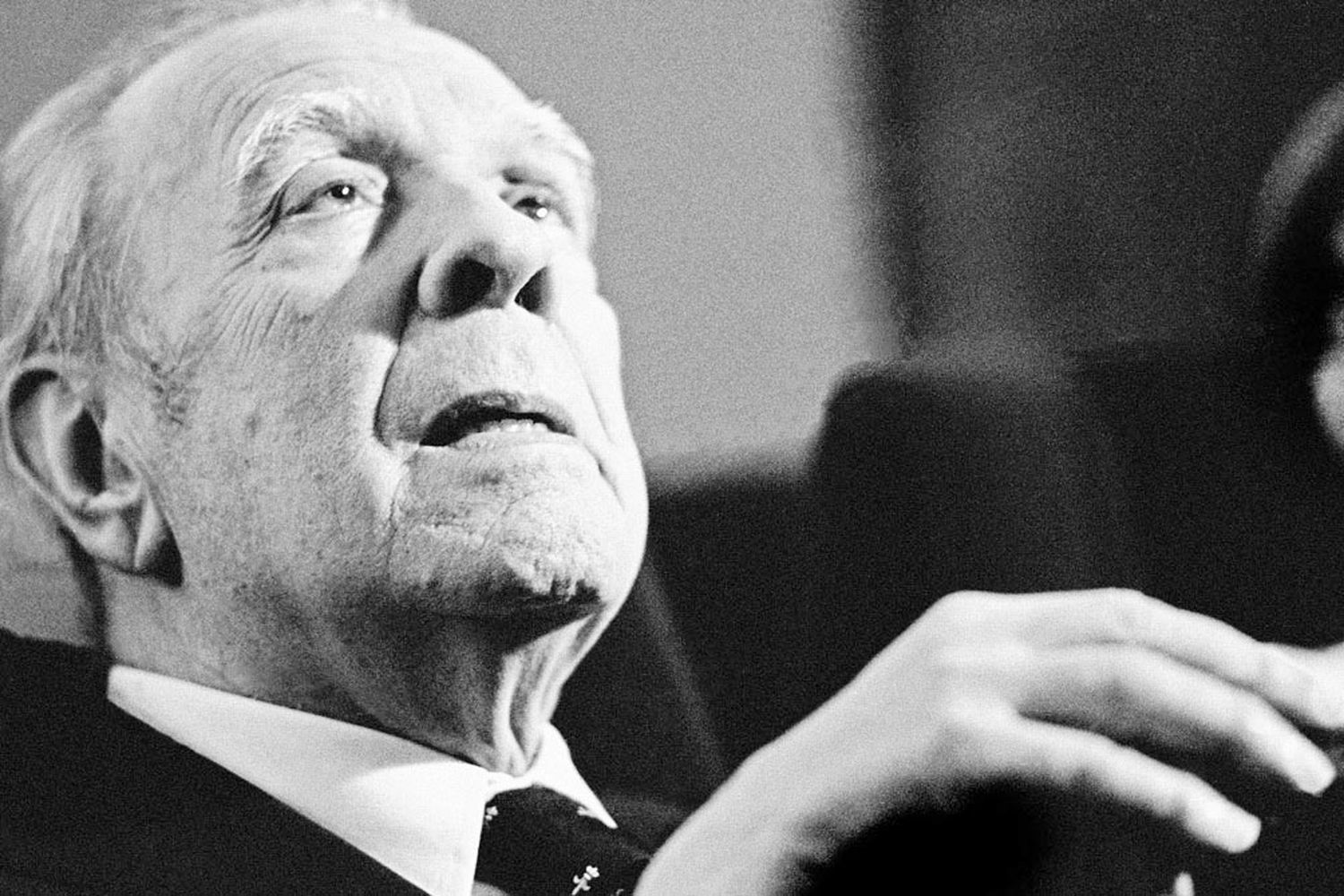 Impulsan la repatriación de los restos de Jorge Luis Borges