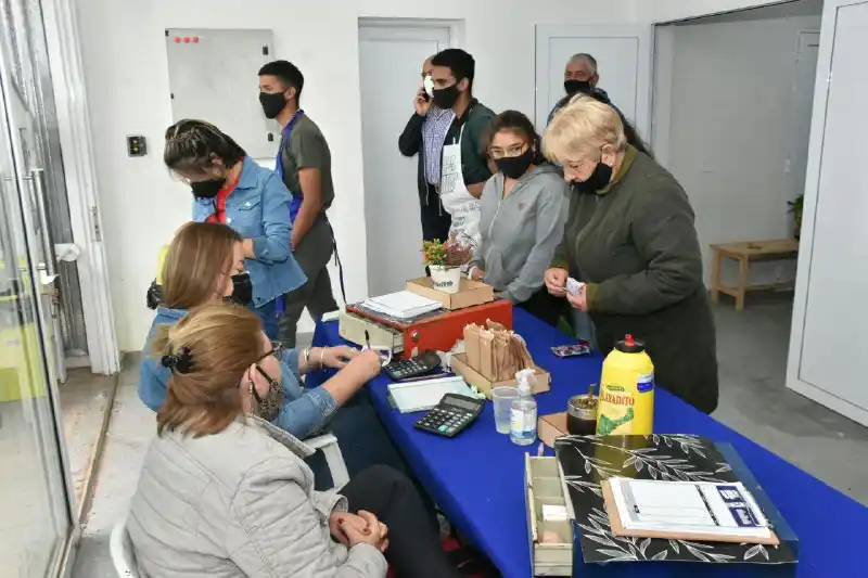 Soberanía Alimentaria: Exitosa jornada en el Simón Bolívar