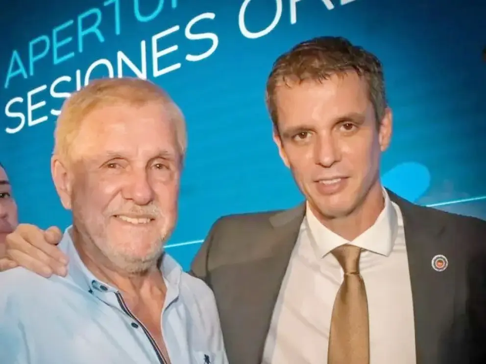 Enrique Cresto se despegó de las críticas de su padre a la conducción del PJ provincial