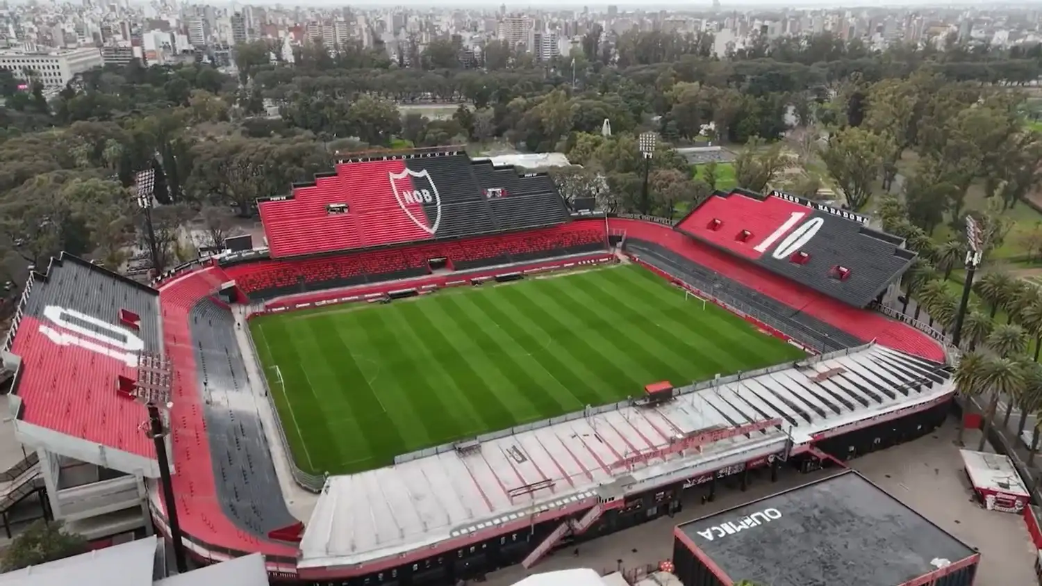 Newell’s Old Boys se prepara para recibir las disciplinas de vóley y fútbol masculino de los Juegos Suramericanos