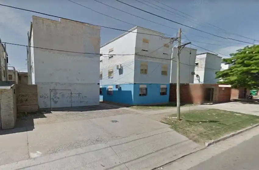 Vecinos denunciaron represión policial en un operativo para demoler cocheras irregulares