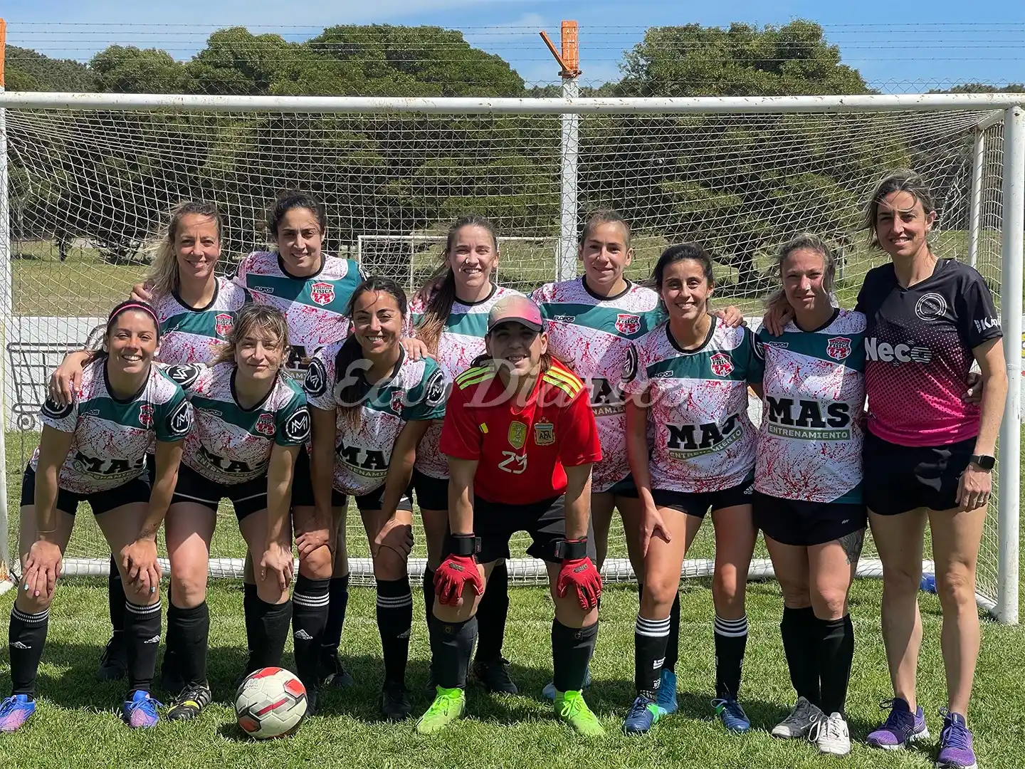 Fútbol femenino: Infoprofes lideres