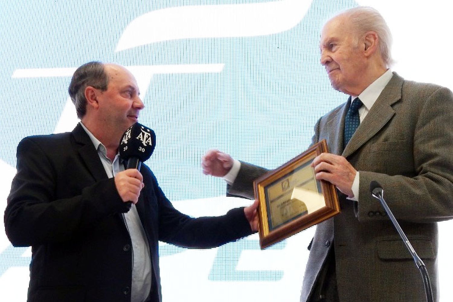 Necochea en el Congreso de periodistas deportivos
