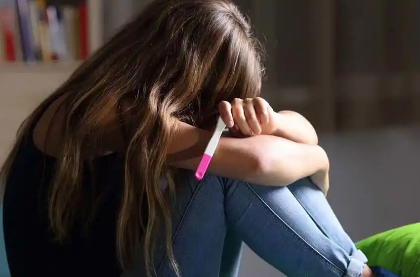 Tenía 14 años y quedó embarazada: el crudo relato de una joven que se volvió viral